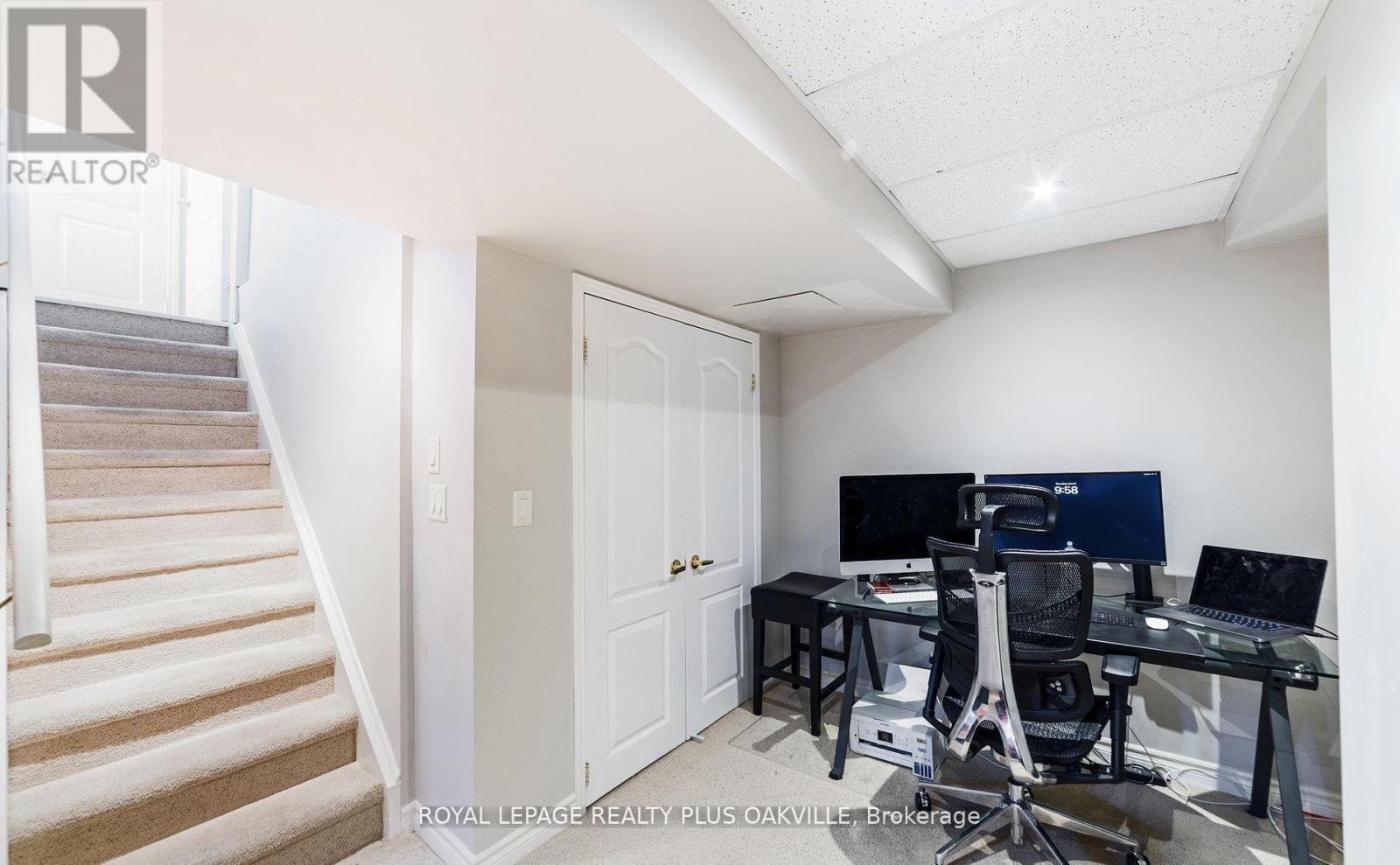 2185 Baronwood Drive, Oakville, Ontario  L6M 4S4 - Photo 21 - W12581298