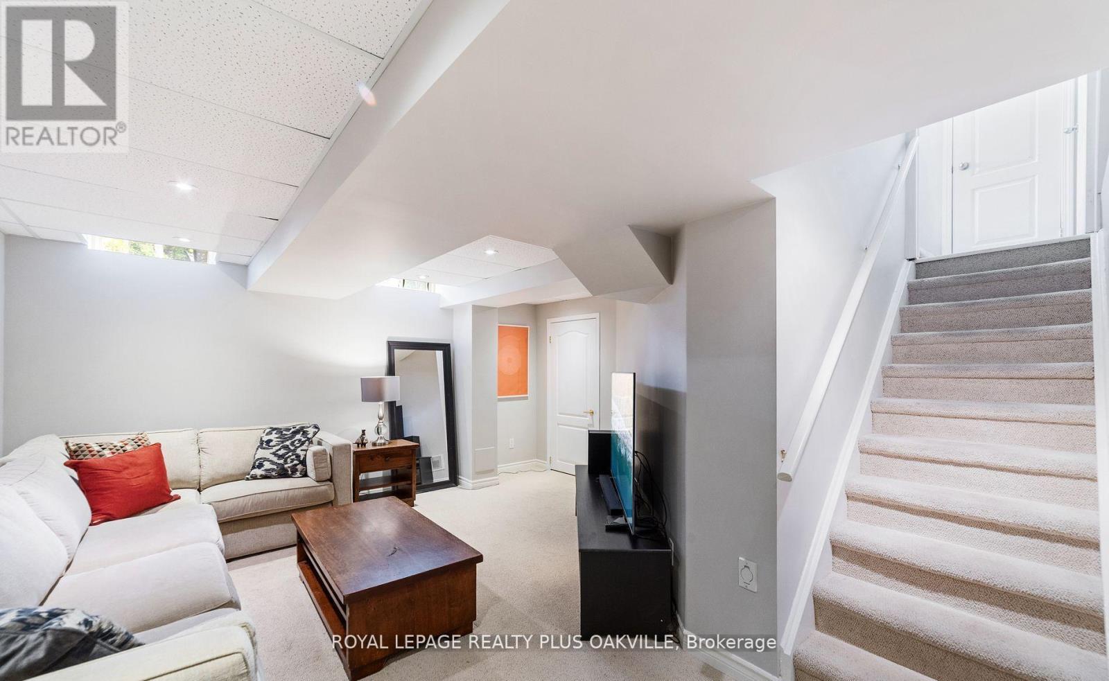 2185 Baronwood Drive, Oakville, Ontario  L6M 4S4 - Photo 22 - W12581298