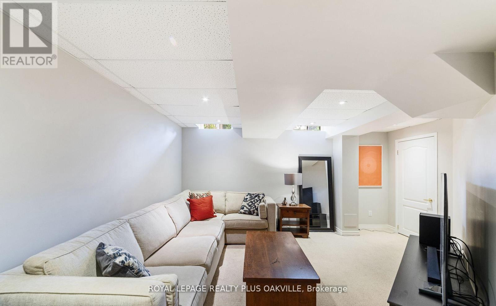 2185 Baronwood Drive, Oakville, Ontario  L6M 4S4 - Photo 23 - W12581298