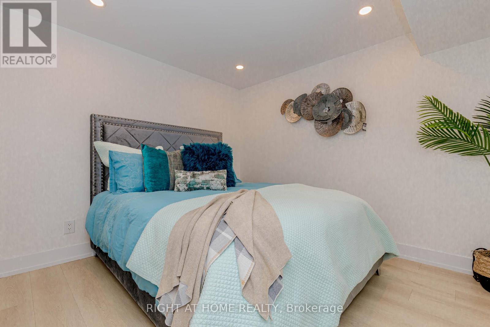 1 Homeland Court, Brampton, Ontario  L6S 1R8 - Photo 39 - W12581330