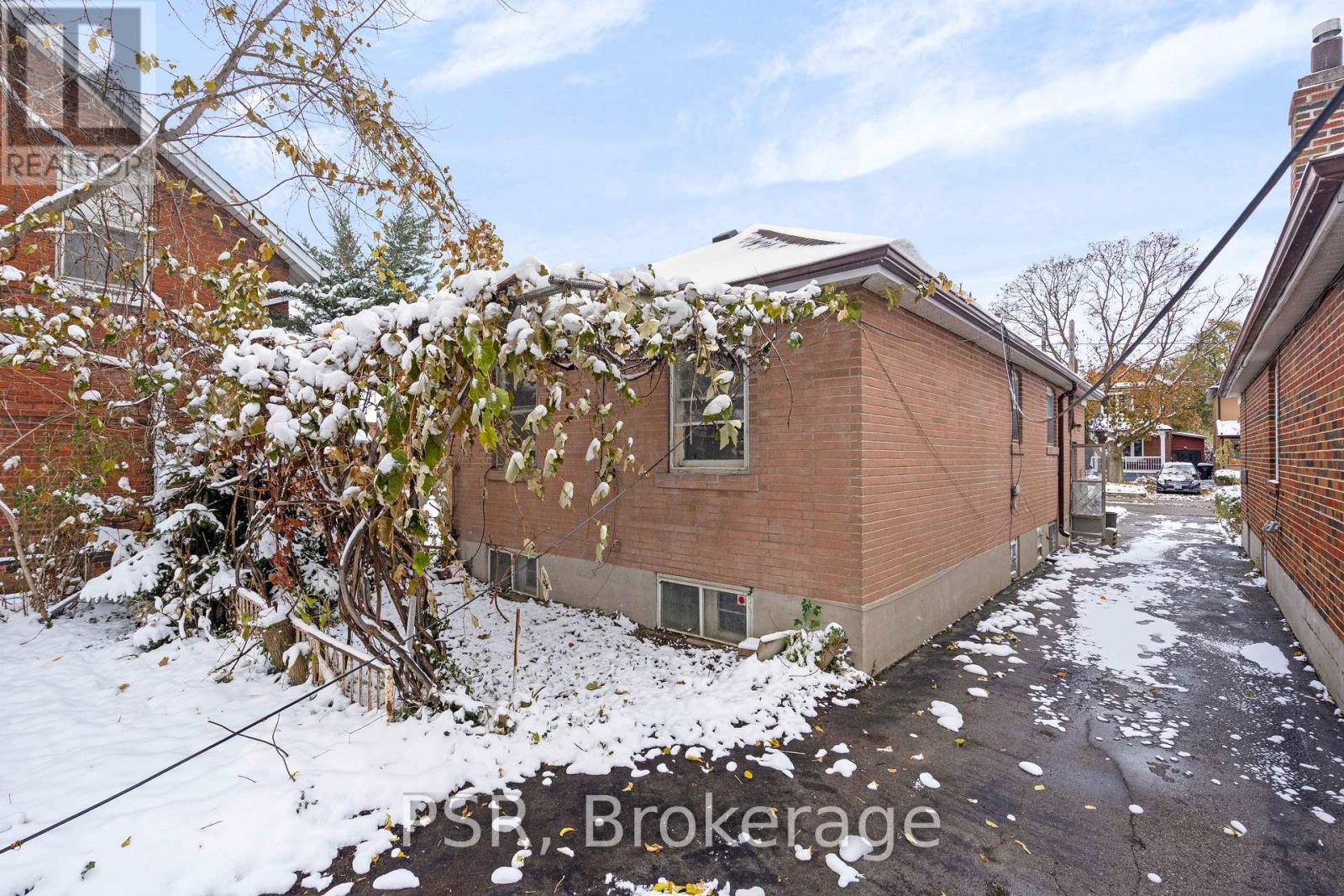 10 Arnold Avenue, Toronto, Ontario  M6N 4M9 - Photo 13 - W12581340