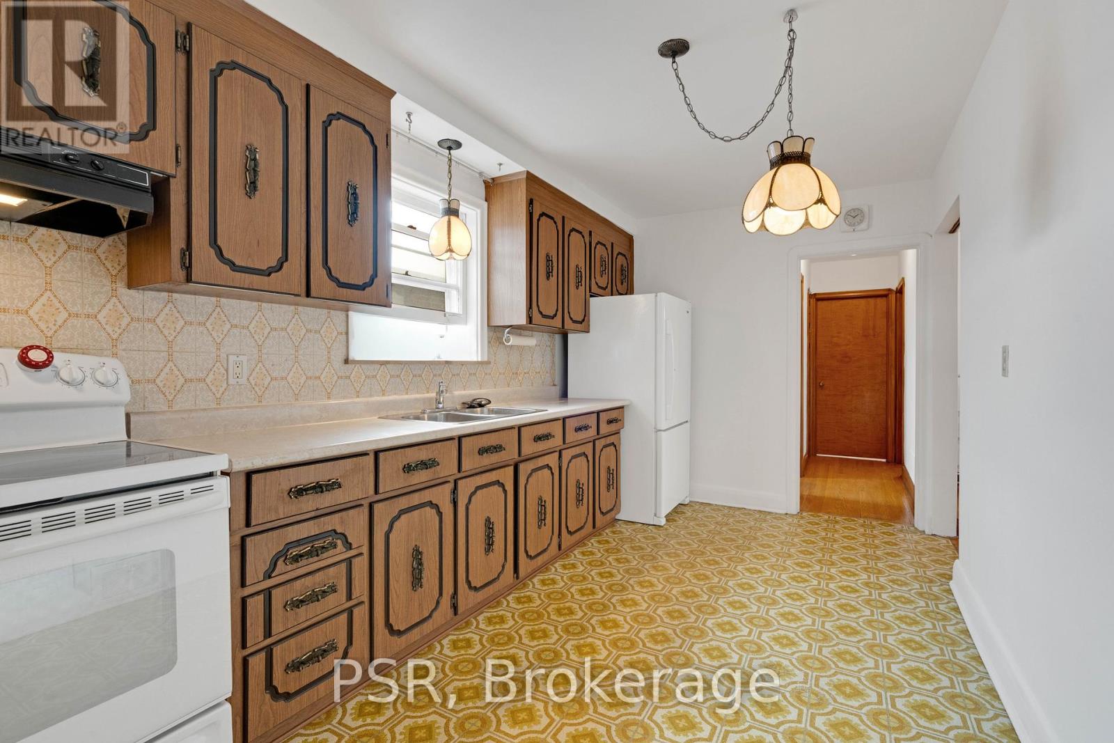 10 Arnold Avenue, Toronto, Ontario  M6N 4M9 - Photo 4 - W12581340