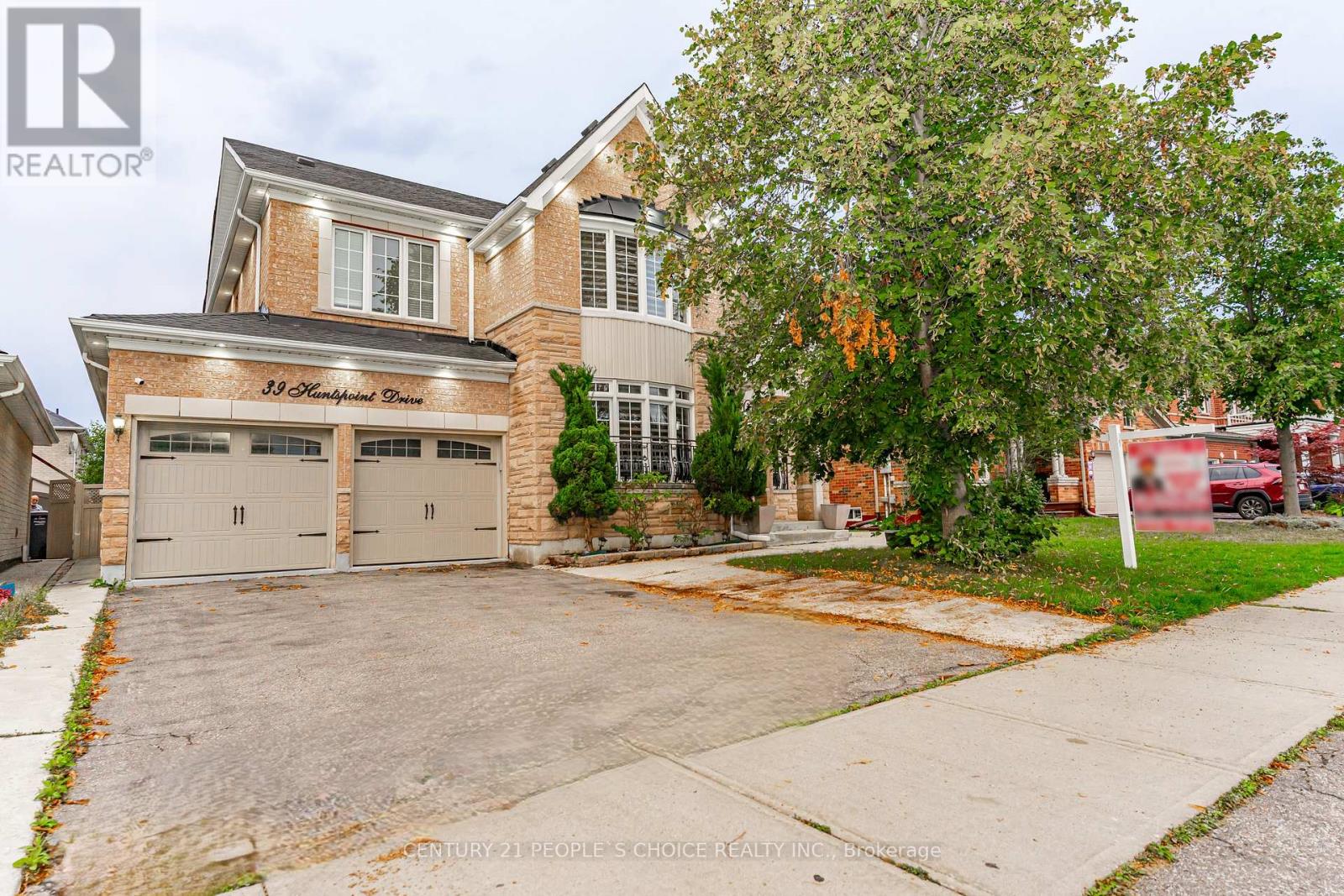 39 HUNTSPOINT DRIVE, Brampton, Ontario