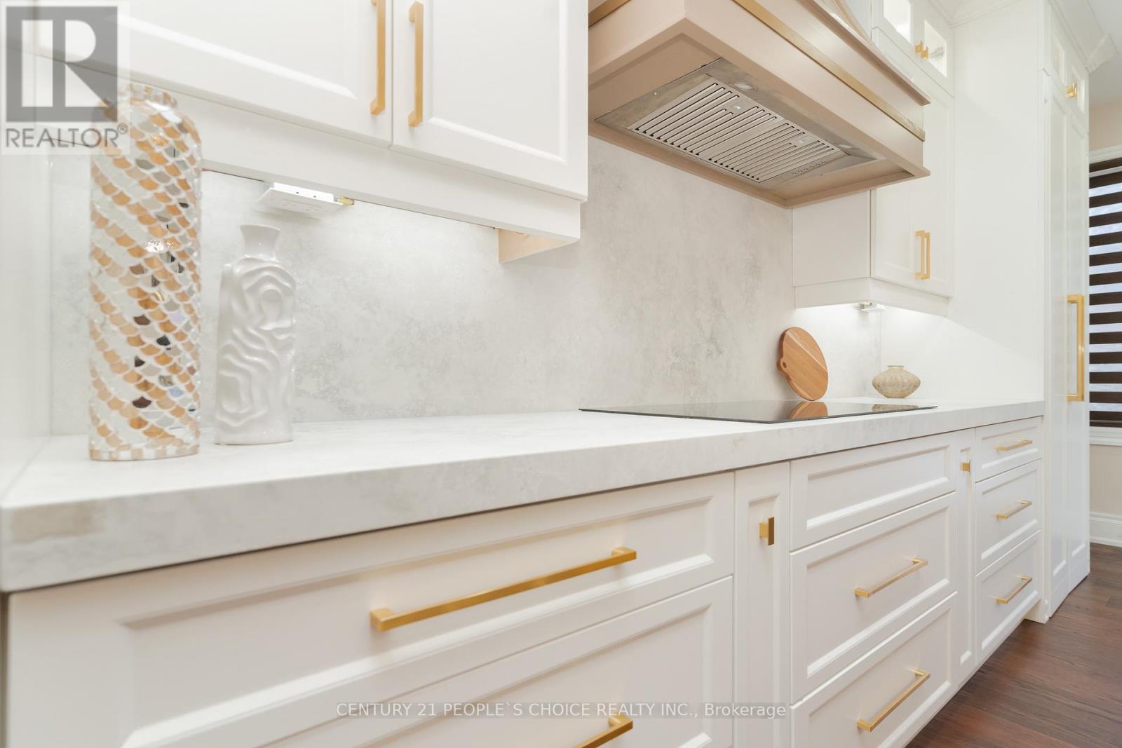 39 Huntspoint Drive, Brampton, Ontario  L6P 2E9 - Photo 22 - W12581374