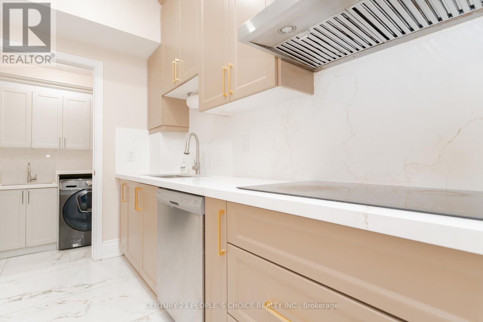 39 Huntspoint Drive, Brampton, Ontario  L6P 2E9 - Photo 27 - W12581374