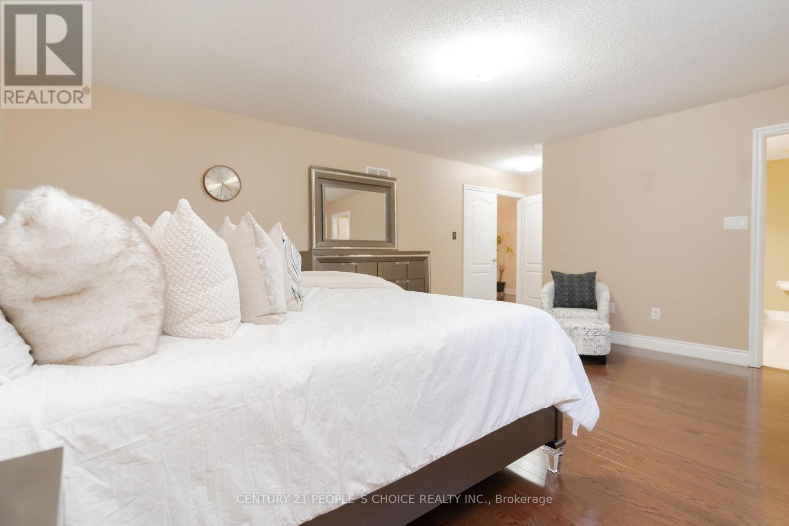 39 Huntspoint Drive, Brampton, Ontario  L6P 2E9 - Photo 34 - W12581374