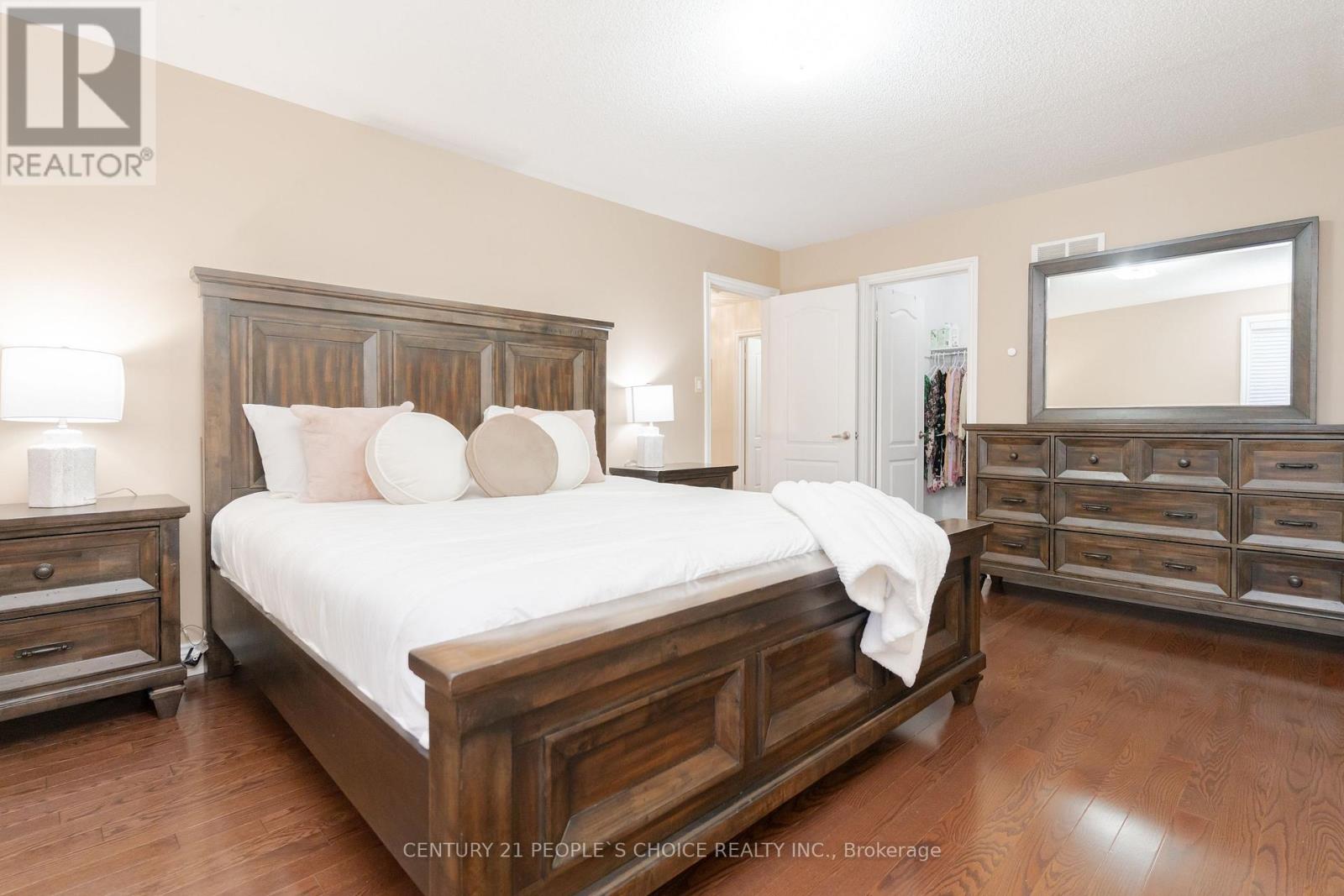 39 Huntspoint Drive, Brampton, Ontario  L6P 2E9 - Photo 38 - W12581374