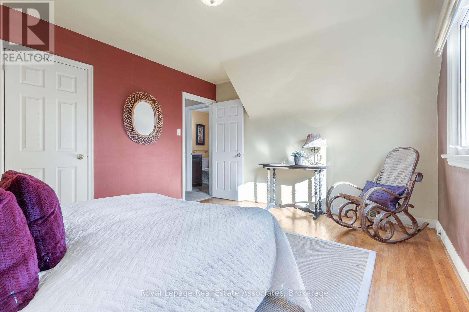 1587 Muir Road, Mississauga, Ontario  L5E 2J3 - Photo 18 - W12581396