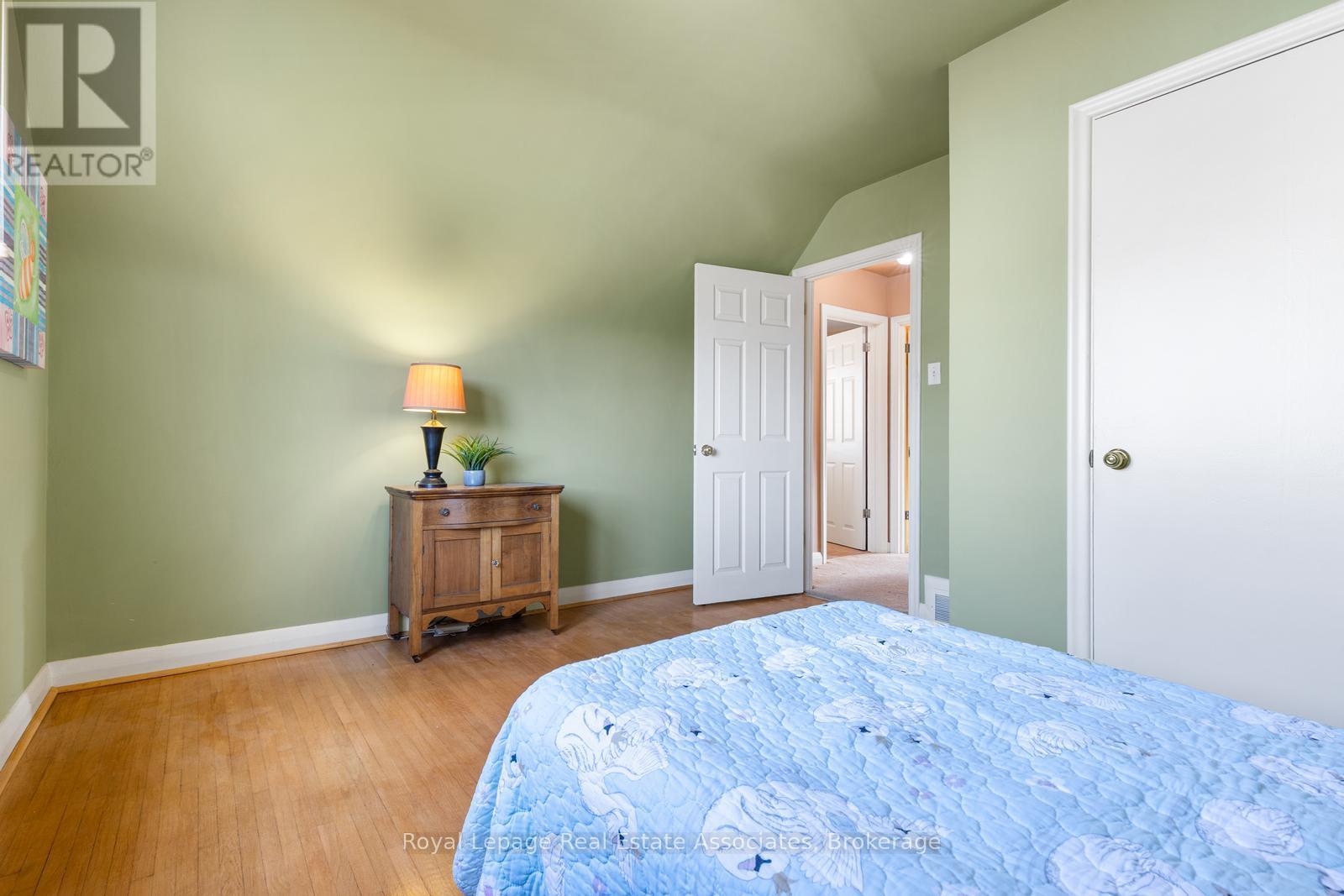 1587 Muir Road, Mississauga, Ontario  L5E 2J3 - Photo 22 - W12581396