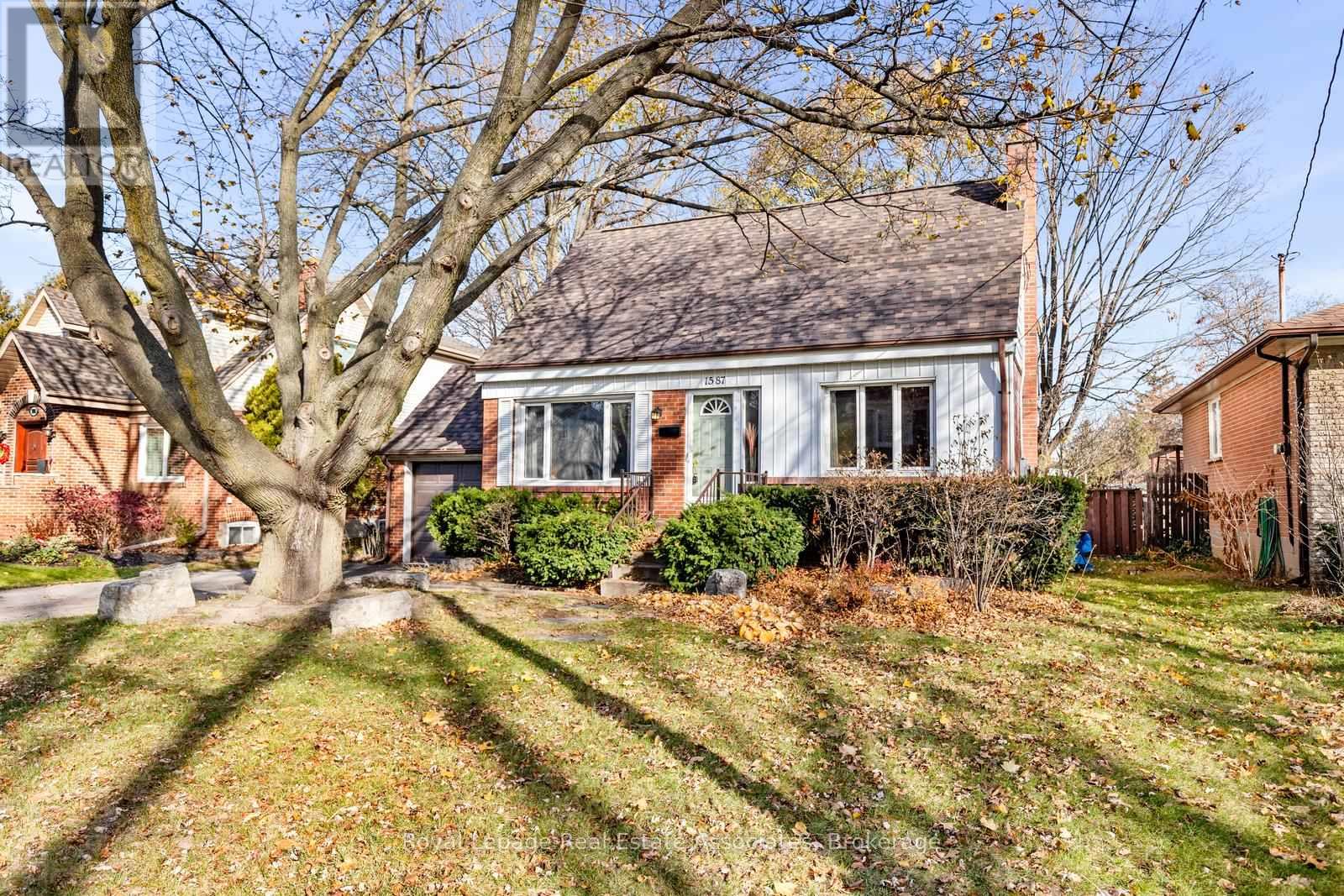 1587 Muir Road, Mississauga, Ontario  L5E 2J3 - Photo 44 - W12581396