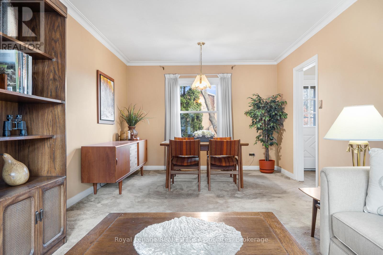 1587 Muir Road, Mississauga, Ontario  L5E 2J3 - Photo 6 - W12581396