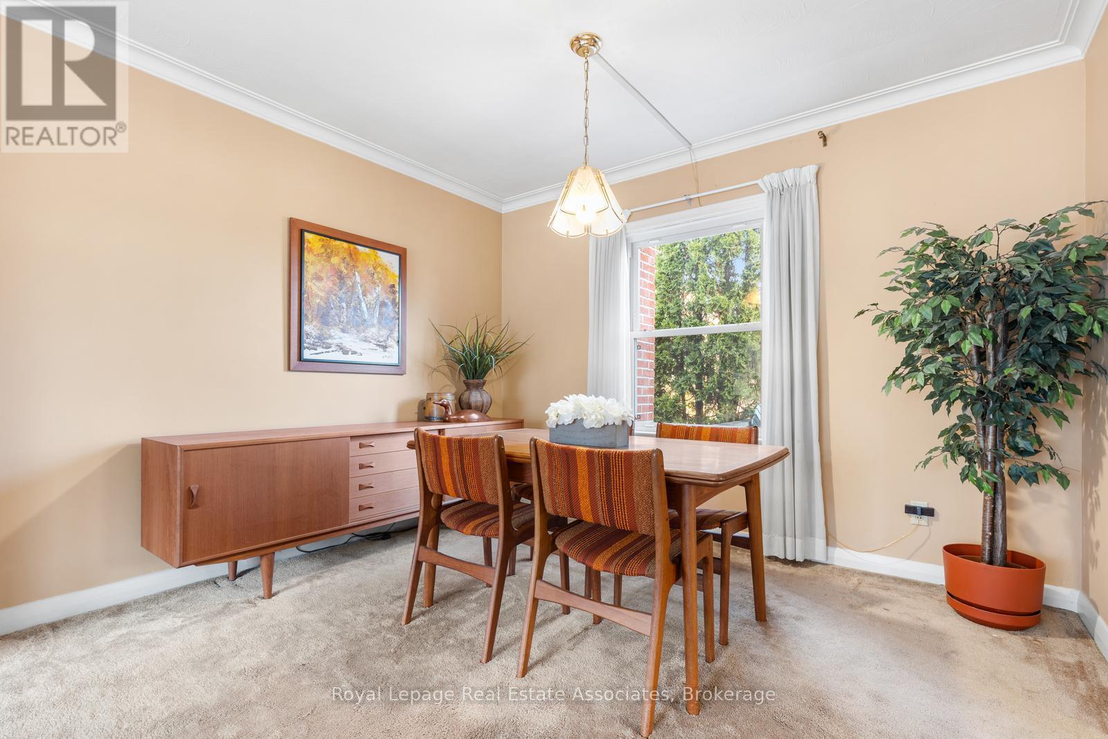 1587 Muir Road, Mississauga, Ontario  L5E 2J3 - Photo 8 - W12581396