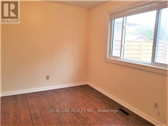 79 Osborne Crescent, Oakville, Ontario  L6H 1G2 - Photo 10 - W12581422