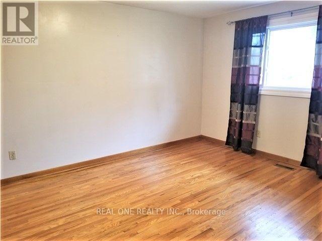 79 Osborne Crescent, Oakville, Ontario  L6H 1G2 - Photo 8 - W12581422