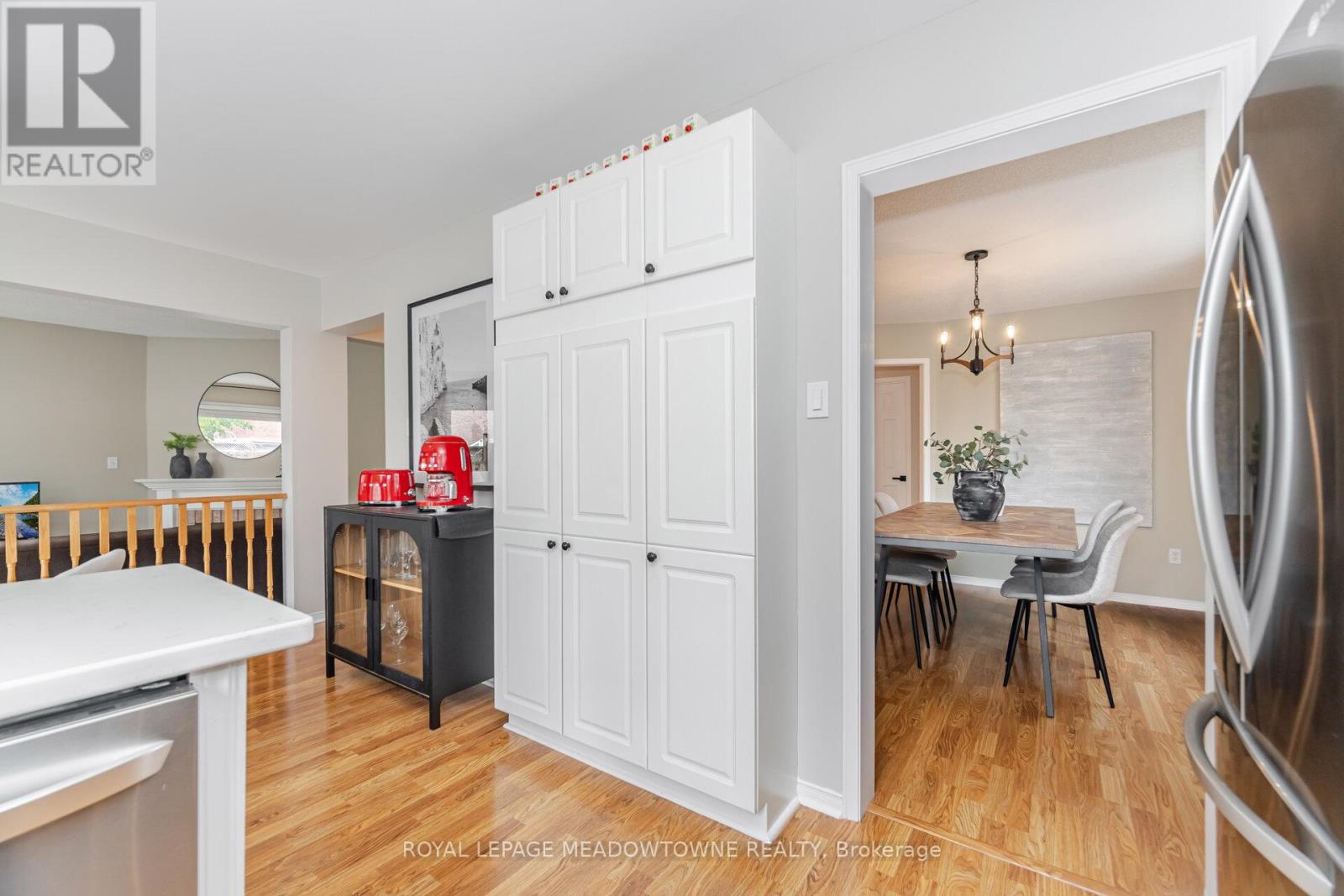 33 Harrop Avenue, Halton Hills, Ontario  L7G 5R4 - Photo 9 - W12581430