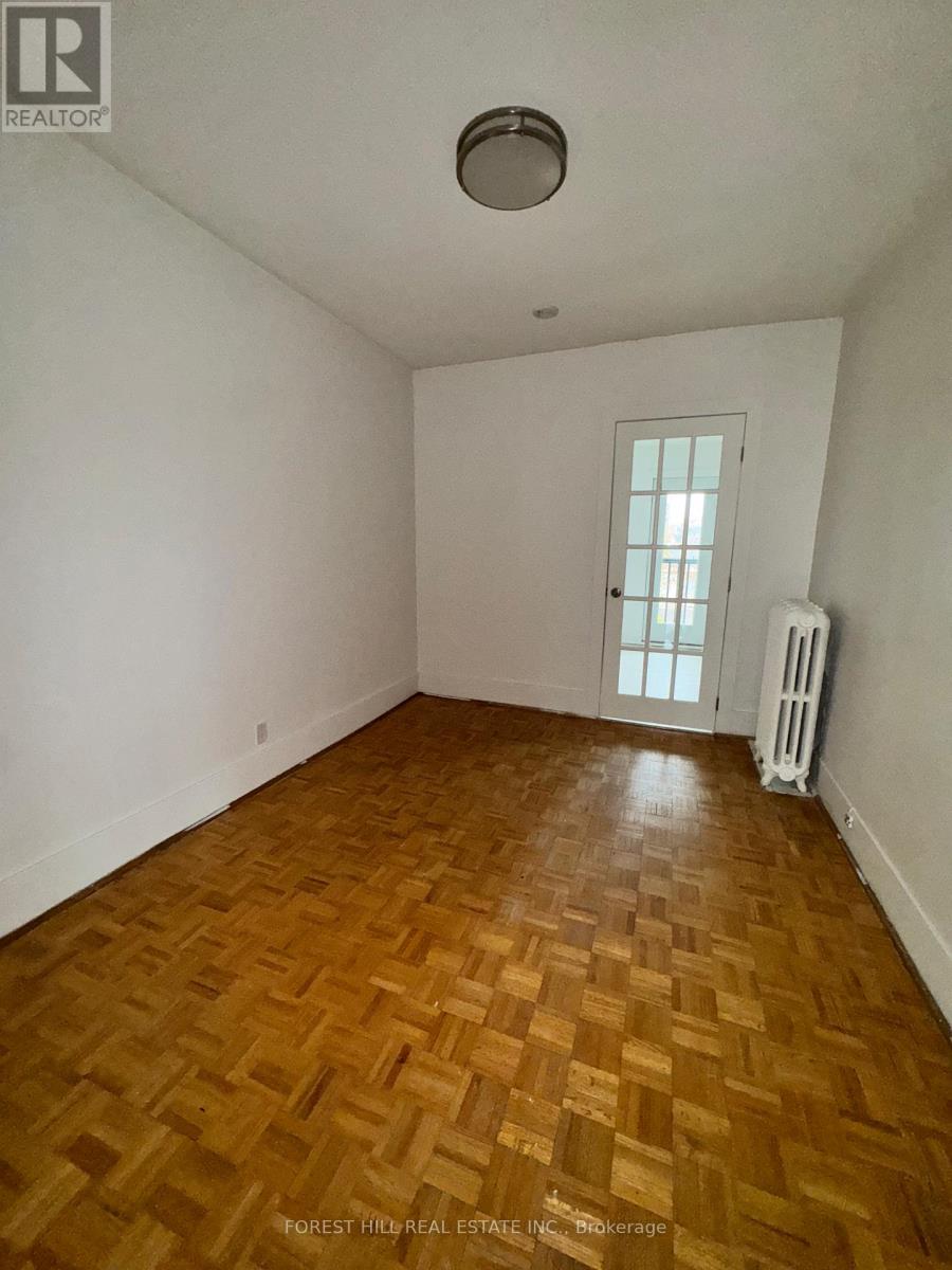 2 - 1077 BATHURST STREET Toronto (Annex), ON M5R 3G8