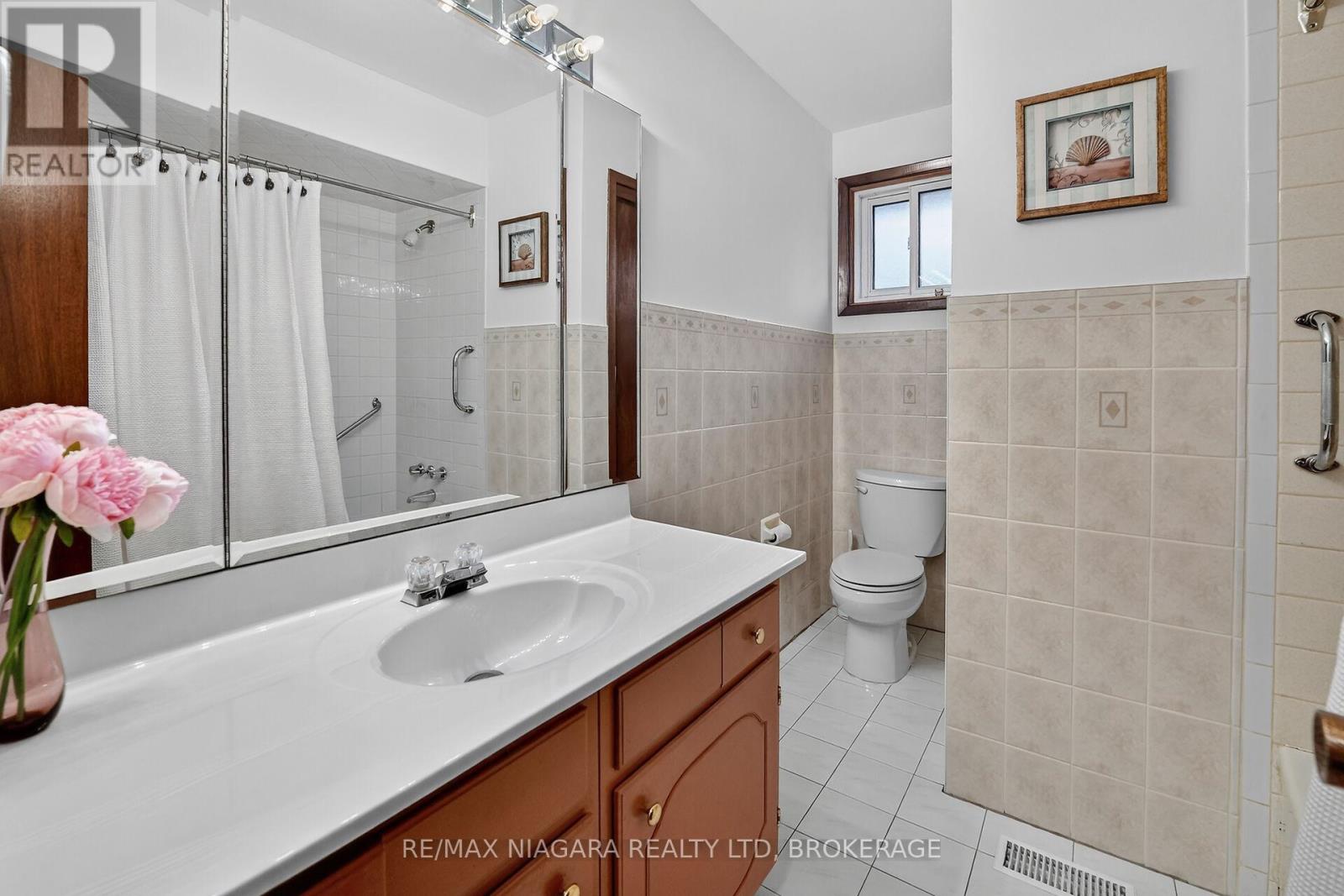 3 Donalda Court, St. Catharines, Ontario L2M 7E7 - Photo 24 - X12581542