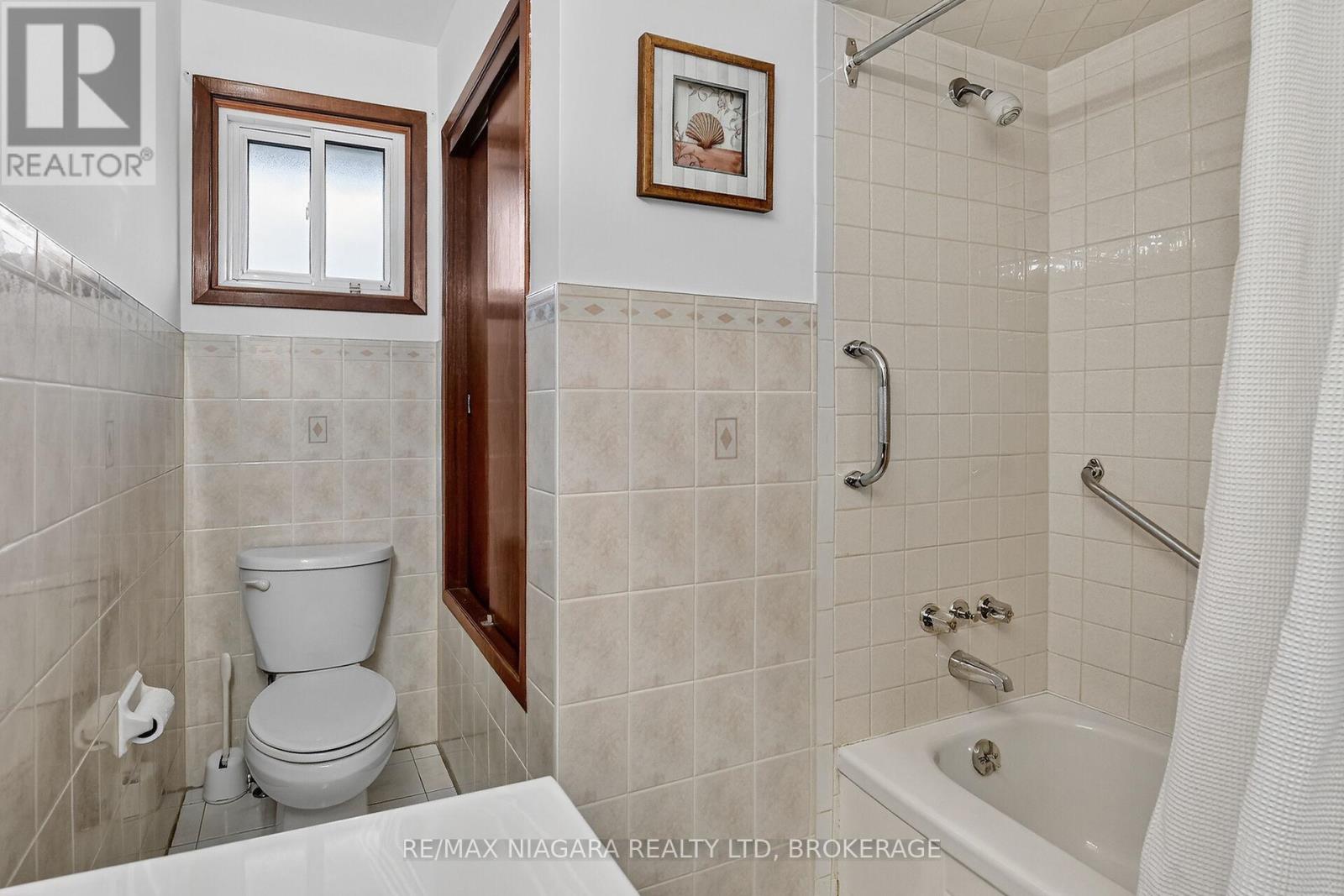 3 Donalda Court, St. Catharines, Ontario L2M 7E7 - Photo 25 - X12581542