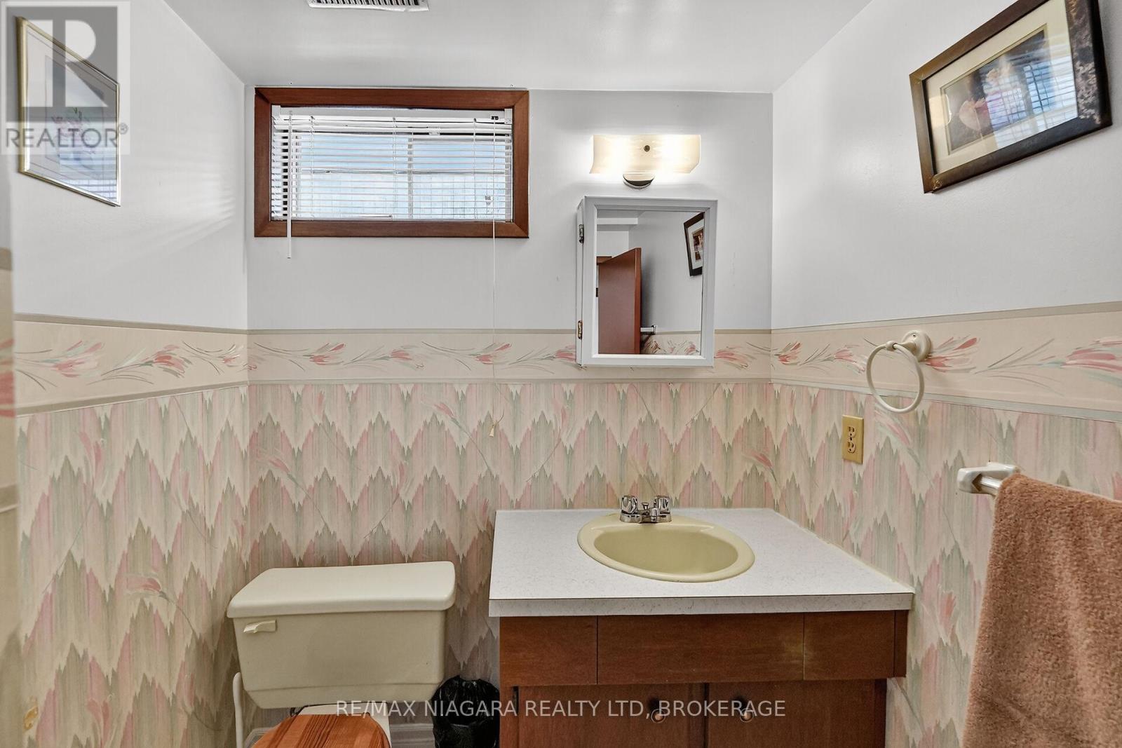 3 Donalda Court, St. Catharines, Ontario L2M 7E7 - Photo 34 - X12581542