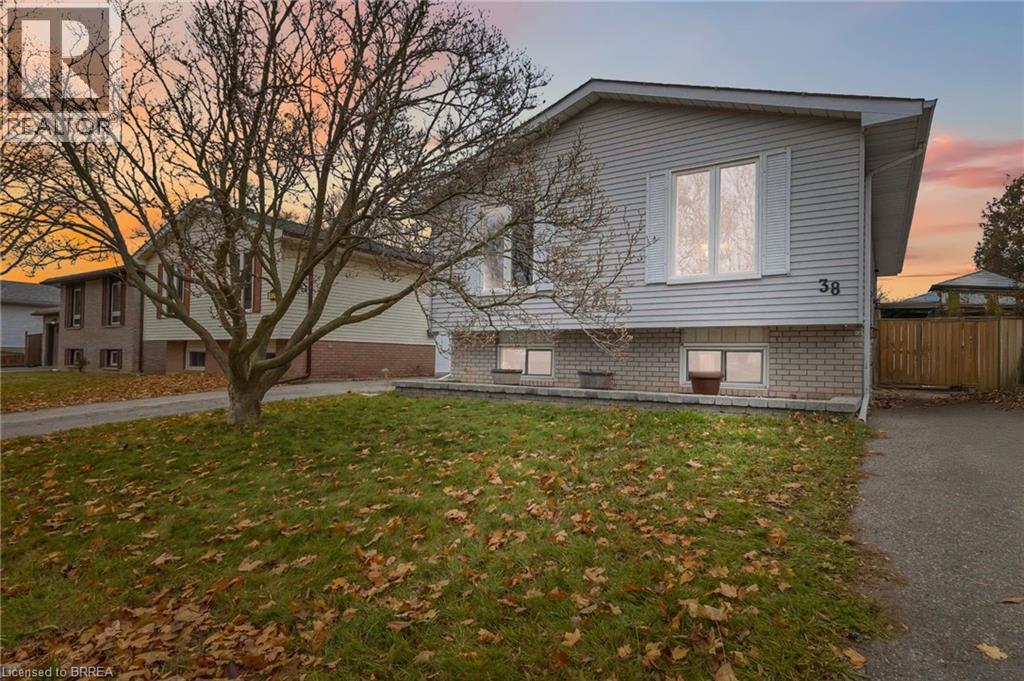 38 Sympatica Crescent, Brantford, Ontario  N3P 1G4 - Photo 1 - 40789995