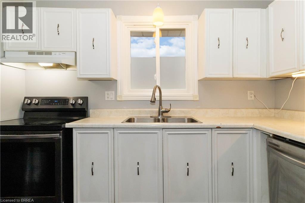 38 Sympatica Crescent, Brantford, Ontario  N3P 1G4 - Photo 11 - 40789995