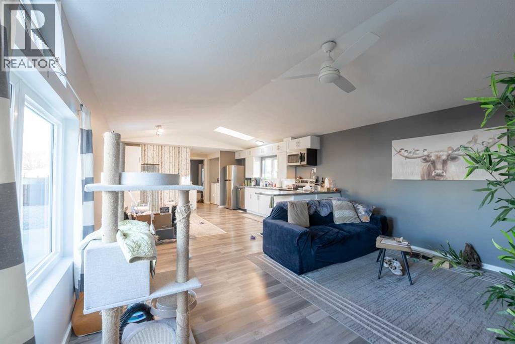 42 Westover Crescent, Claresholm, Alberta  T0L 0T0 - Photo 8 - A2271879