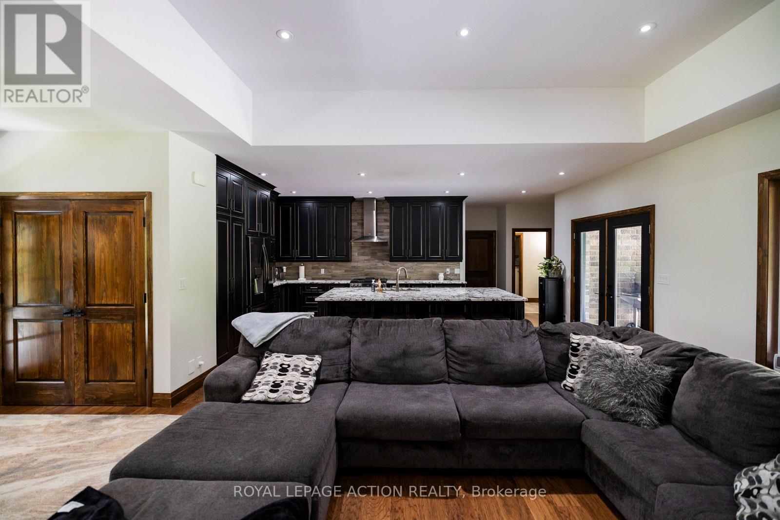 79 Concession 3, Norfolk, Ontario  N0E 1Z0 - Photo 6 - X12581332