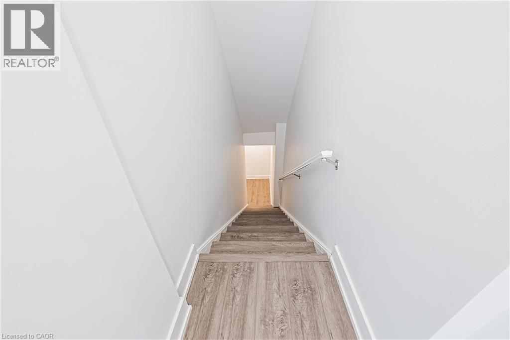 1127 Main Street E, Hamilton, Ontario  L8M 1P2 - Photo 14 - 40790811