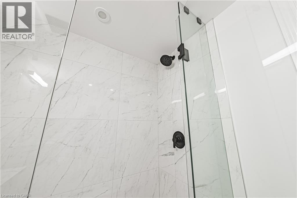 1127 Main Street E, Hamilton, Ontario  L8M 1P2 - Photo 22 - 40790811