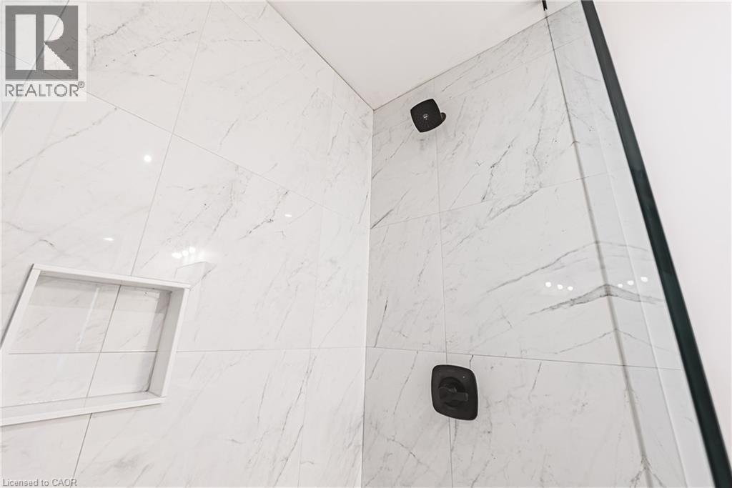 1127 Main Street E, Hamilton, Ontario  L8M 1P2 - Photo 40 - 40790811