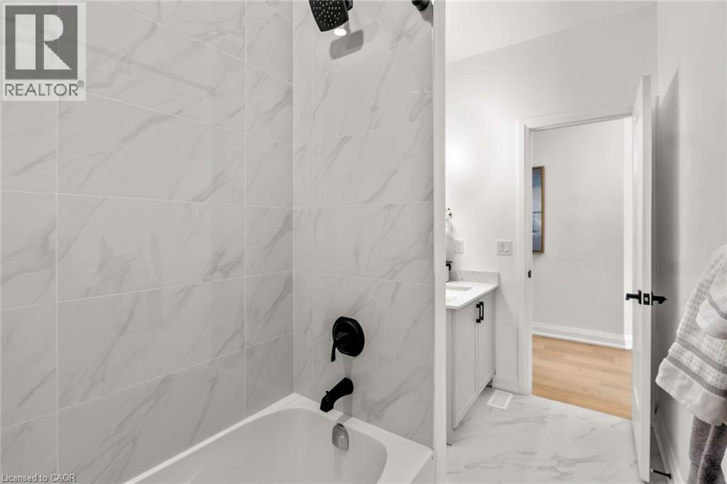 4 Santa Barbara Lane, Georgetown, Ontario  L7G 0P7 - Photo 11 - 40790712