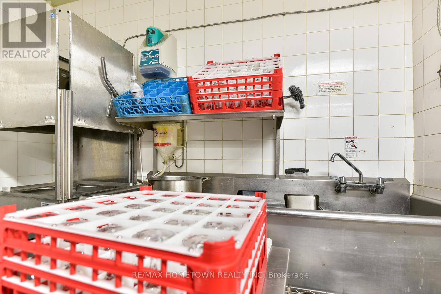 64 King Street E, Brockville, Ontario  K6V 1B3 - Photo 15 - X12581524