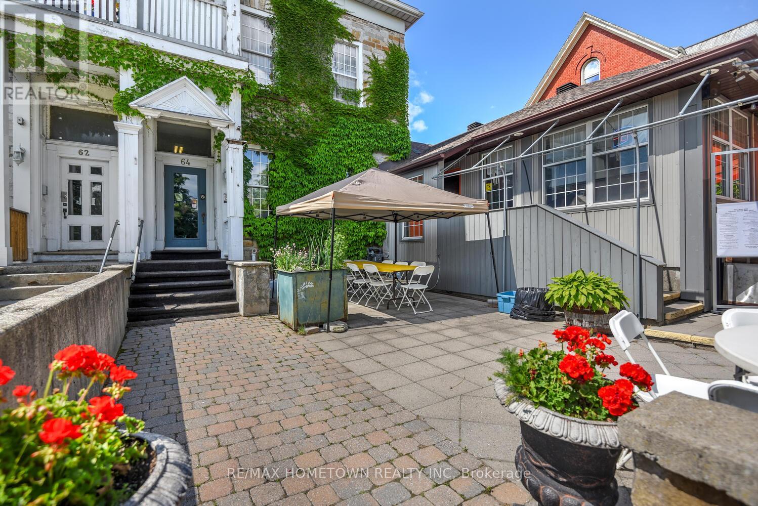 64 King Street E, Brockville, Ontario  K6V 1B3 - Photo 2 - X12581524