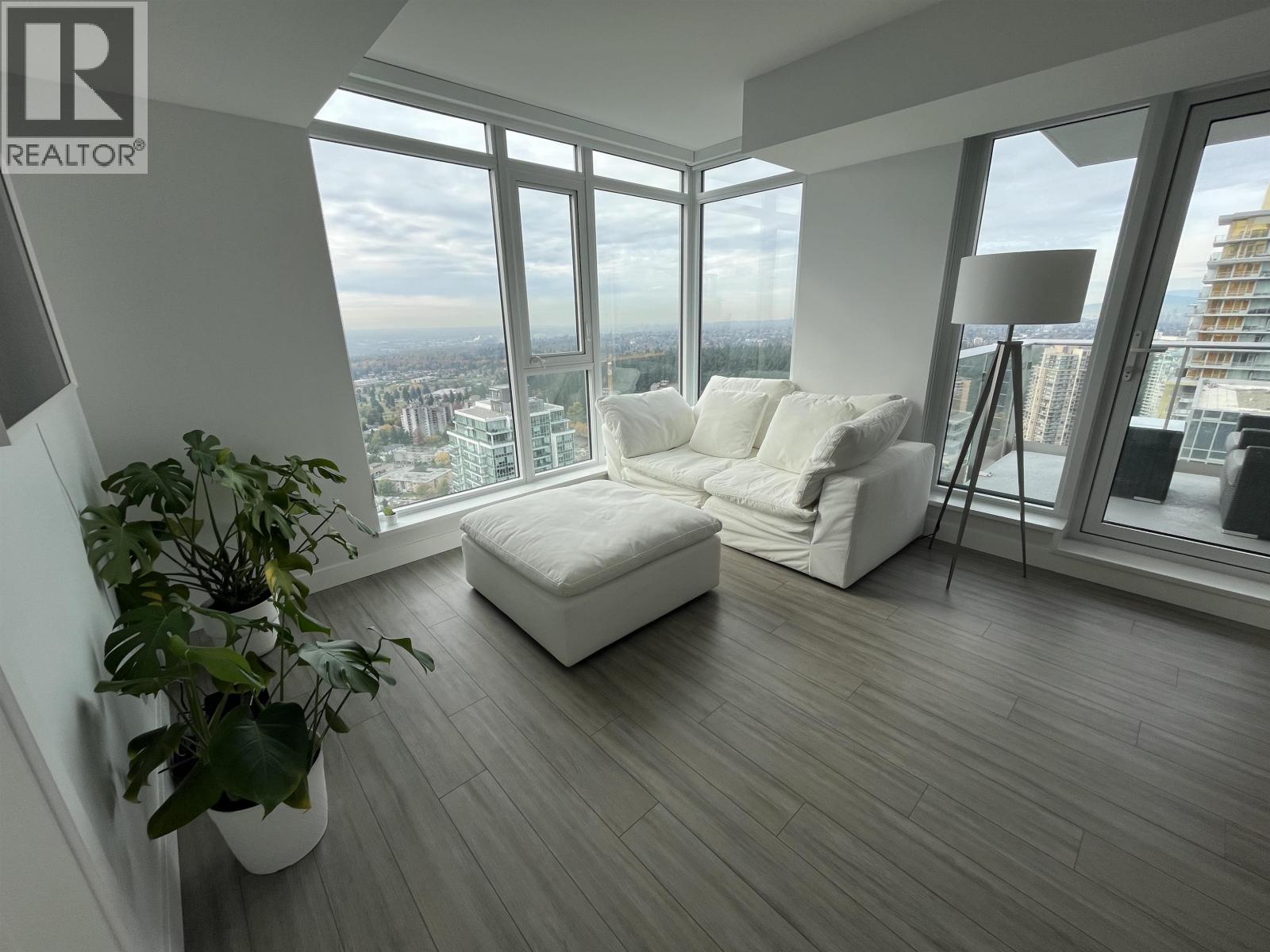 39fl Sub-Ph 4458 Beresford Street, Burnaby, British Columbia V5H 0J1 - Photo 4 - R3070549