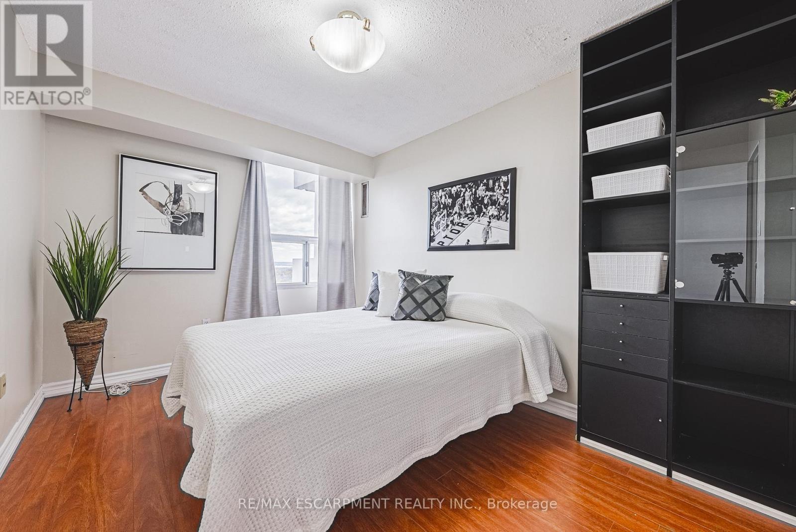 1206 - 2055 Upper Middle Road, Burlington, Ontario  L7P 3P4 - Photo 13 - W12492658