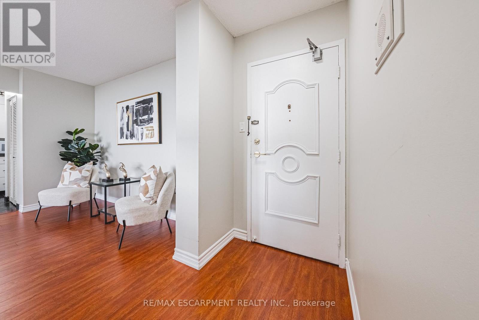 1206 - 2055 Upper Middle Road, Burlington, Ontario  L7P 3P4 - Photo 7 - W12492658