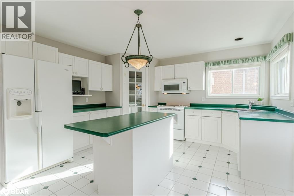 63 River Ridge Road, Barrie, Ontario L4N 7E8 - Photo 2 - 40790634