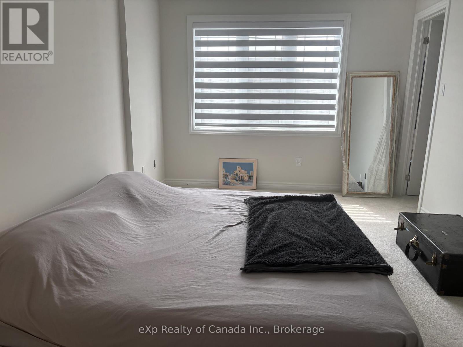 92 Baker Street, Thorold, Ontario  L2V 0N1 - Photo 4 - X12581466