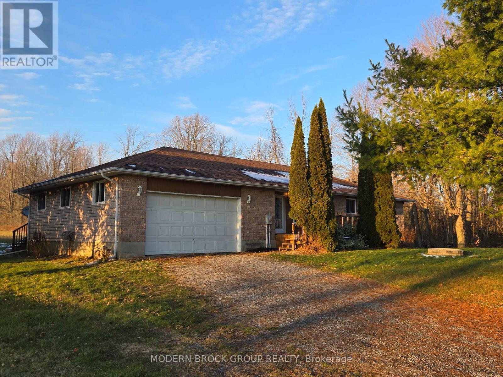 790 Scott Road, Edwardsburgh/cardinal, Ontario  K0E 1E0 - Photo 2 - X12551148