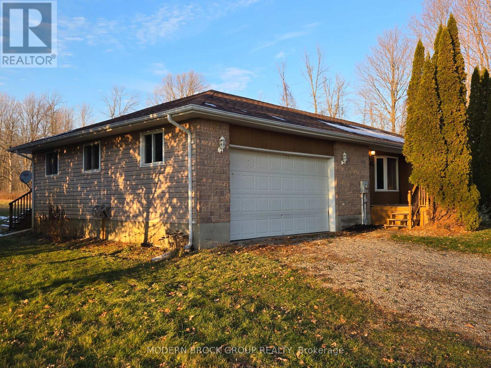 790 Scott Road, Edwardsburgh/cardinal, Ontario  K0E 1E0 - Photo 3 - X12551148