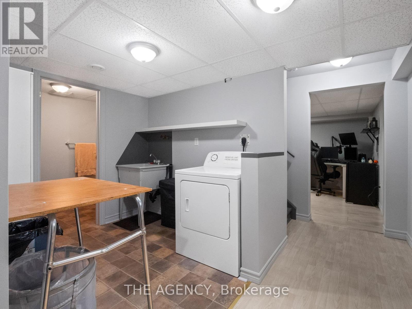 106 Spruceside Crescent, Pelham, Ontario  L0S 1E0 - Photo 36 - X12436238