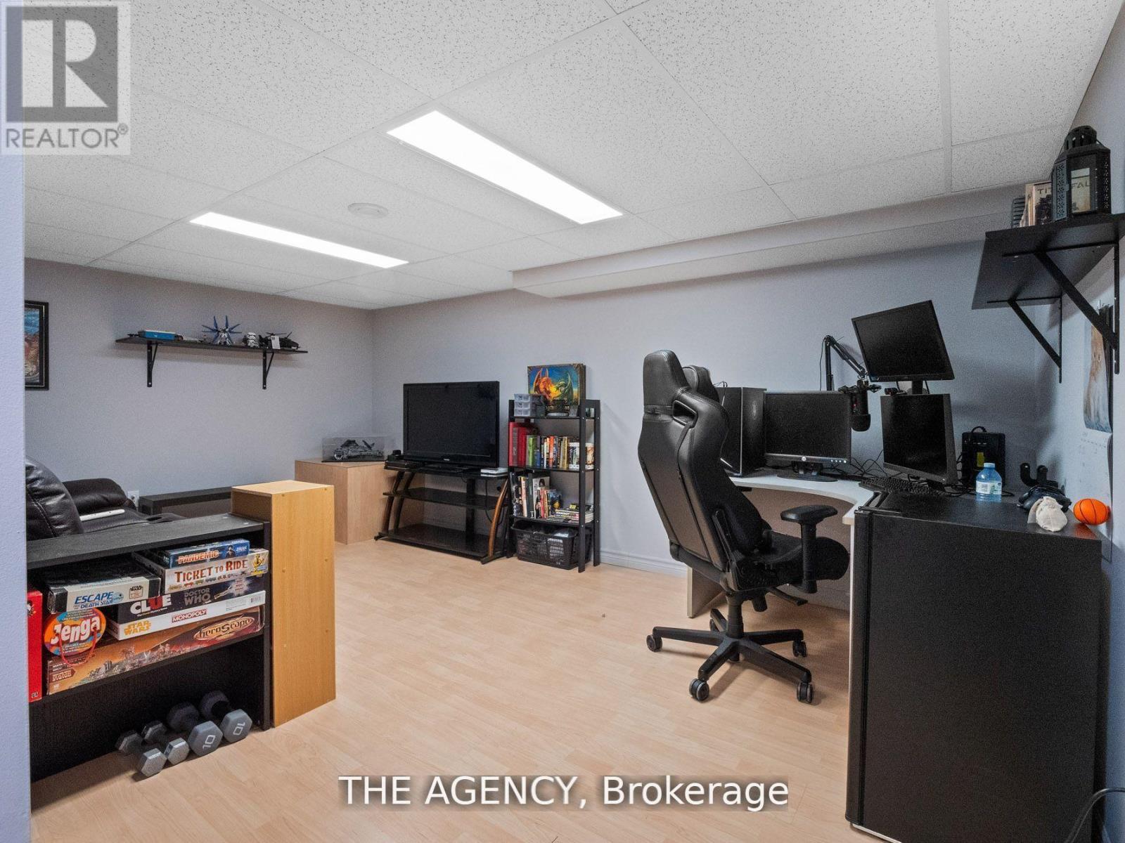 106 Spruceside Crescent, Pelham, Ontario  L0S 1E0 - Photo 33 - X12436238