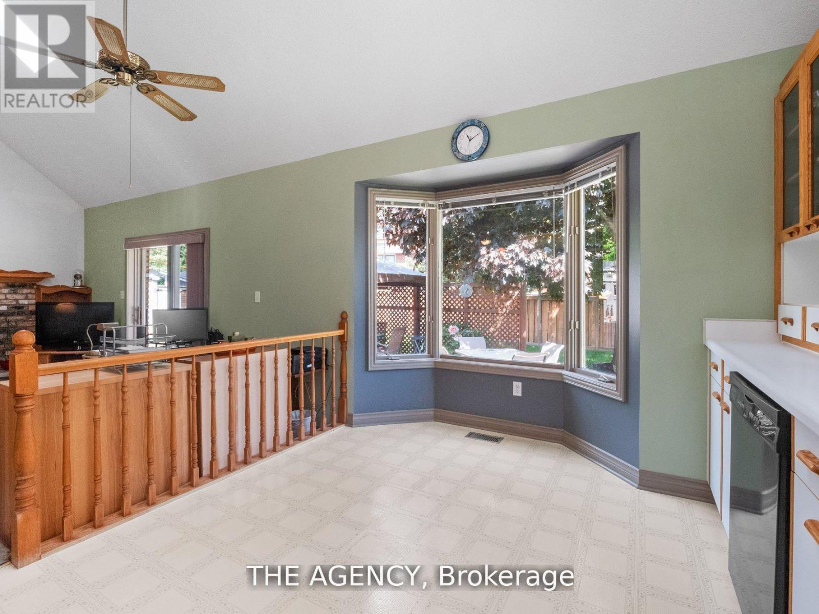 106 Spruceside Crescent, Pelham, Ontario  L0S 1E0 - Photo 22 - X12436238