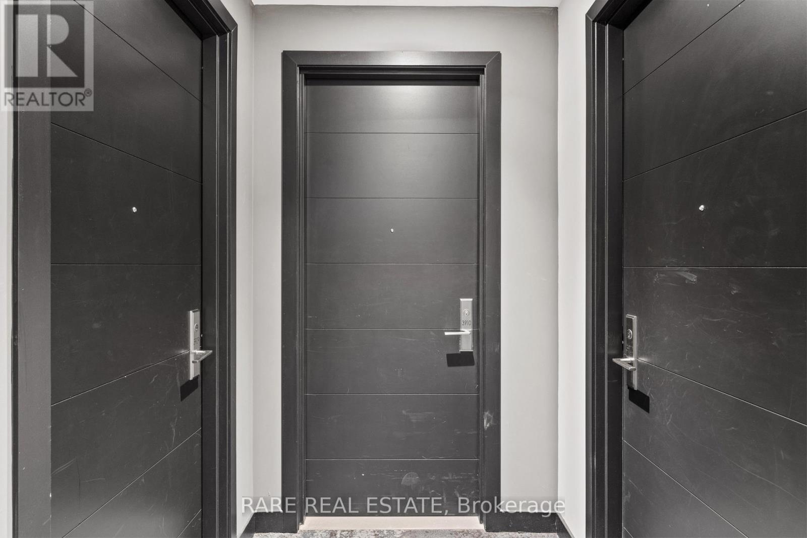 3910 - 488 University Avenue, Toronto, Ontario  M5G 0C1 - Photo 4 - C12581358