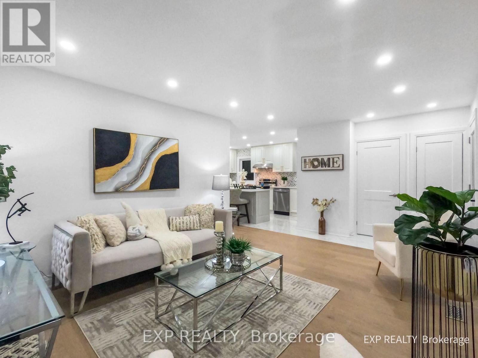 134 Glenshephard Drive, Toronto, Ontario  M1K 4N6 - Photo 4 - E12580572