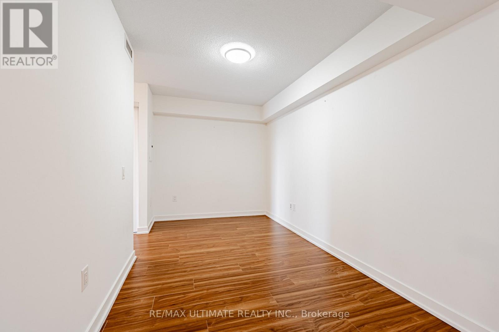 1002 - 85 Queens Wharf Road, Toronto, Ontario  M5V 0J9 - Photo 14 - C12581488