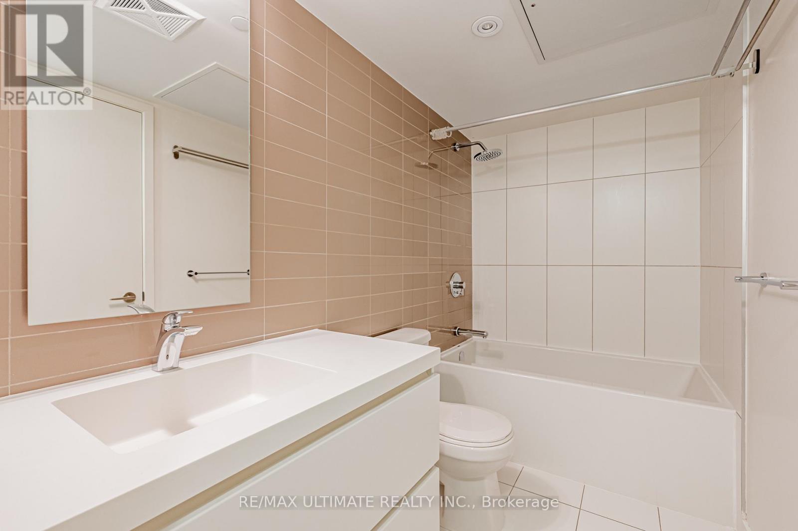 1002 - 85 Queens Wharf Road, Toronto, Ontario  M5V 0J9 - Photo 20 - C12581488