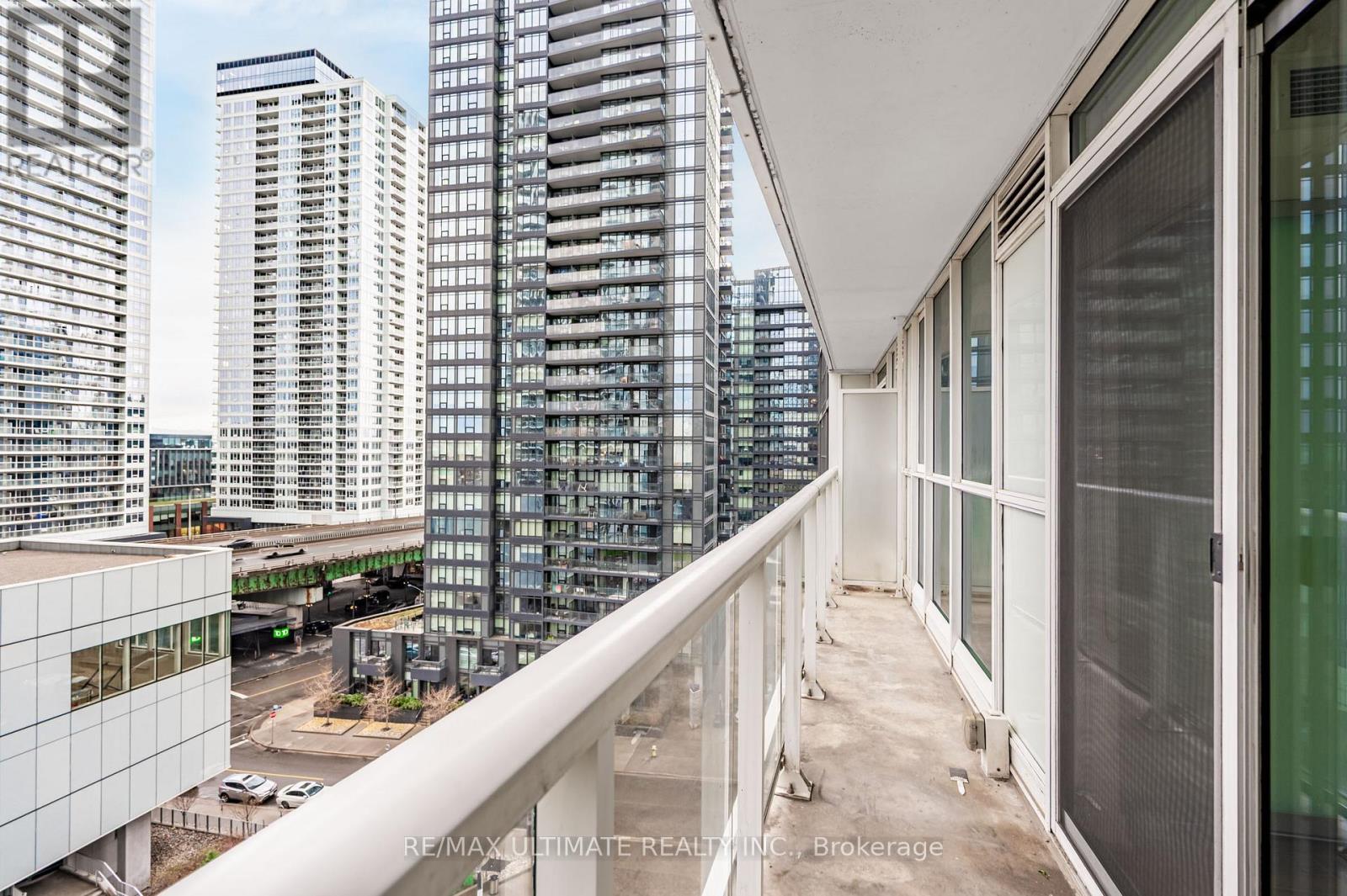 1002 - 85 Queens Wharf Road, Toronto, Ontario  M5V 0J9 - Photo 23 - C12581488