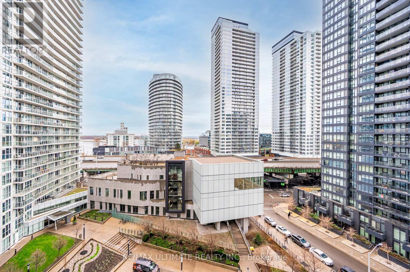 1002 - 85 Queens Wharf Road, Toronto, Ontario  M5V 0J9 - Photo 25 - C12581488