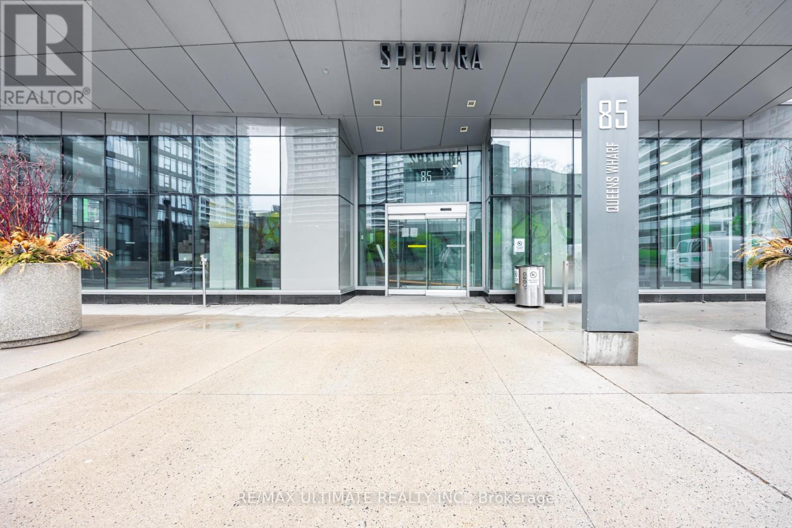 1002 - 85 Queens Wharf Road, Toronto, Ontario  M5V 0J9 - Photo 33 - C12581488